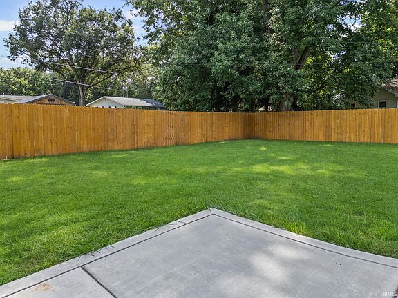 4th image of 3607 Ashwood Ct