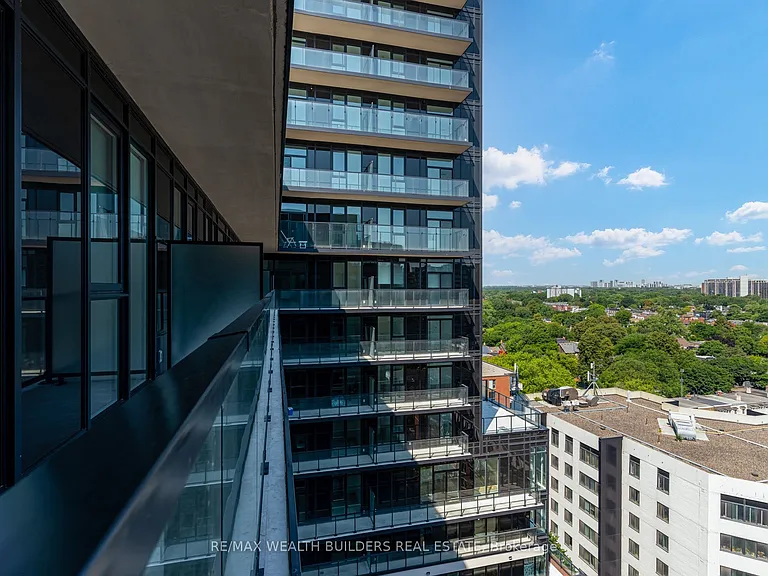 285 Dufferin St #1103 — Photo 29