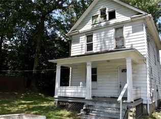 47 Lincoln Ave, East Palestine, OH 44413