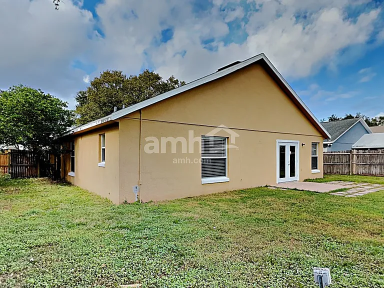 989 Little Creek Rd — Photo 19