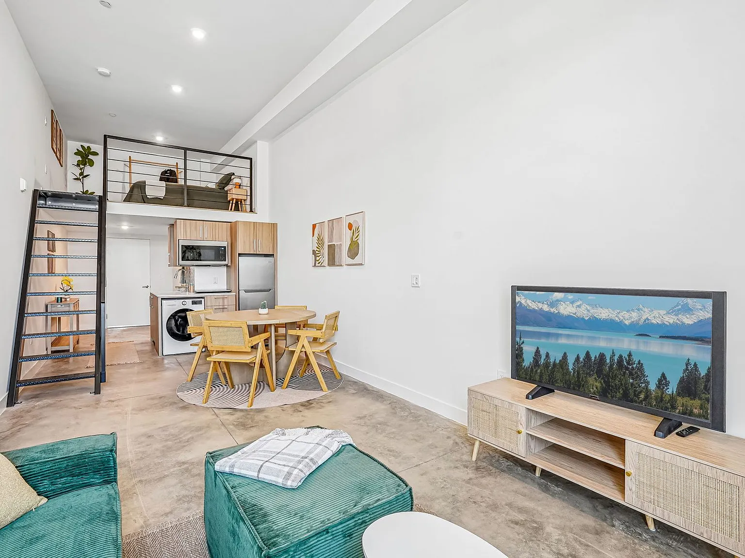 Step Designer Lofts — Photo 1