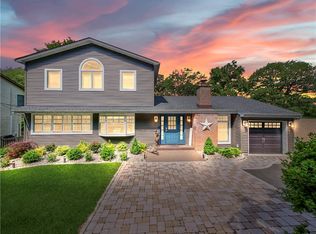 24 Hillside Rd, Sloatsburg, NY 10974