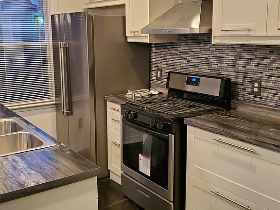 4th image of 17183 Greenlawn St #1