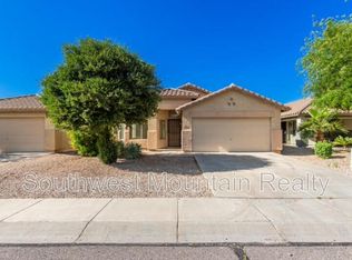 1140 W Oak Tree Ln, San Tan Valley, AZ 85143