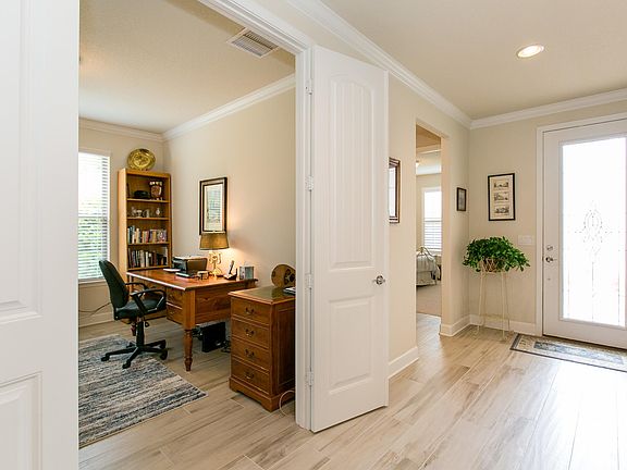 4th image of 329 Woodhurst Dr