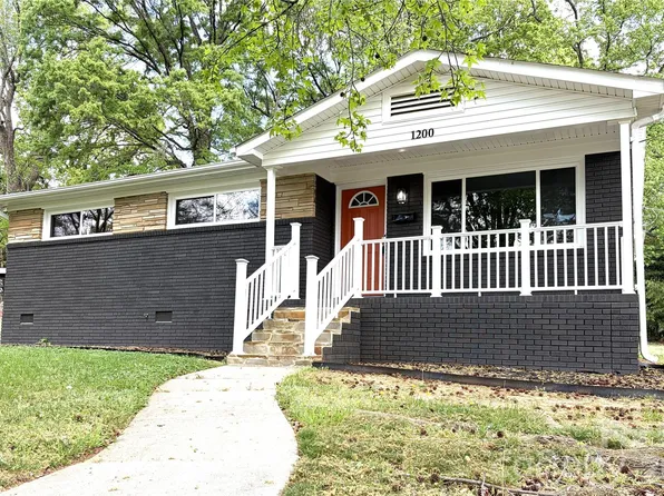 1200 Weststone Dr, Charlotte, NC 28208