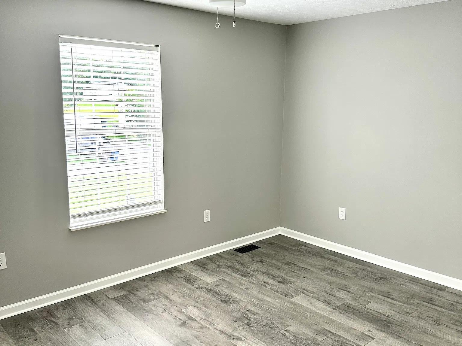 2 bed, 1.5 bath, 1000 sqft, $1,500 — Photo 3