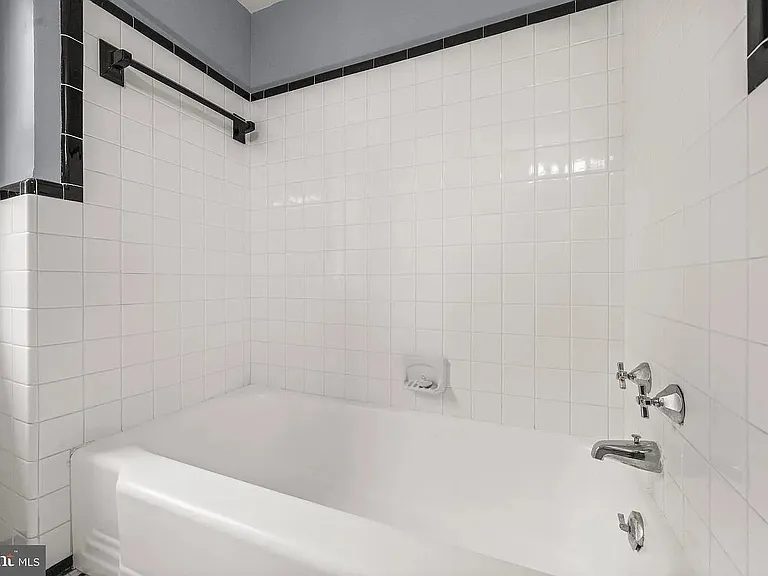 3601 Greenway #101 — Photo 13