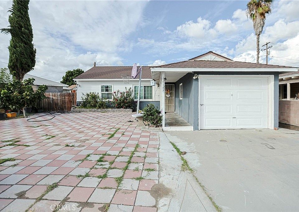 1st image of 12121 Aegean St