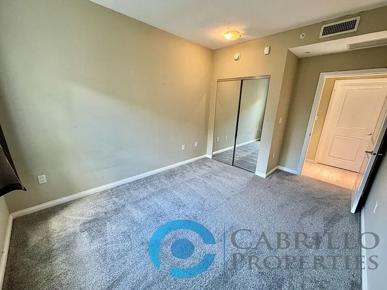 850 Beech St #504 — Photo 28