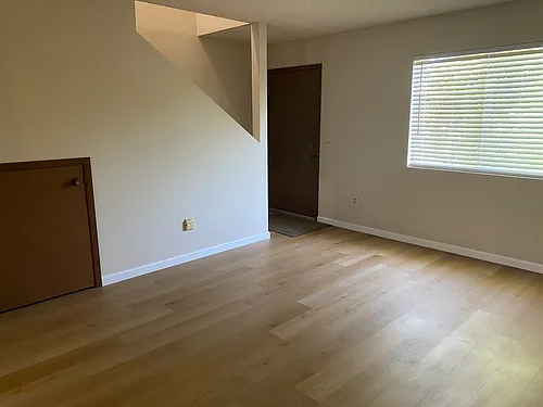 883 Arbor Ave Photo 1