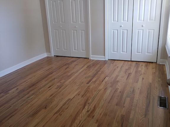 3rd image of 9210 Fairforest Rd