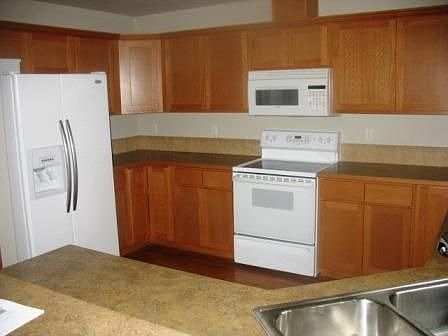 4th image of 6057 37th Ln SE