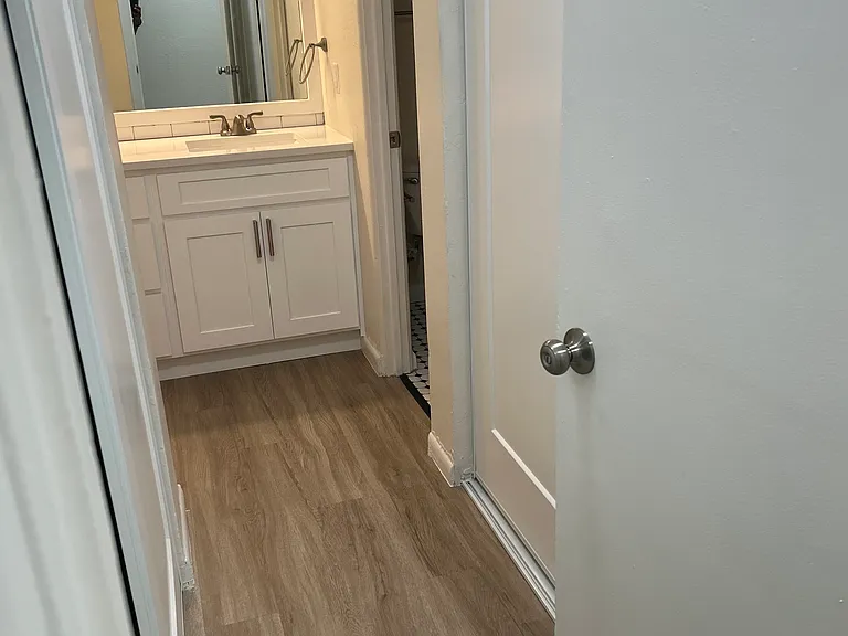 833 E Ellsworth Ave #203 — Photo 10