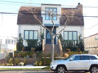 250 Beach 130th St, Far Rockaway, NY 11694