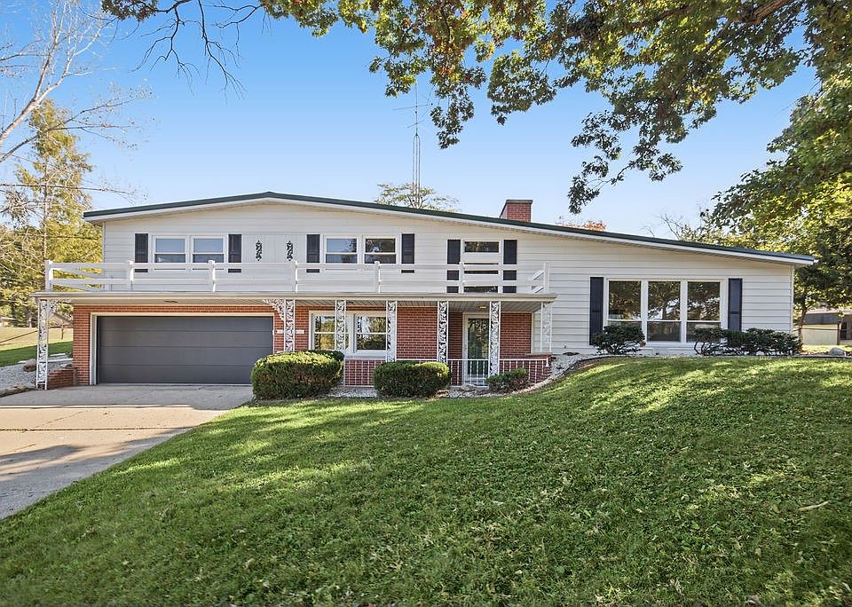 1st image of 3210 Fields Ct