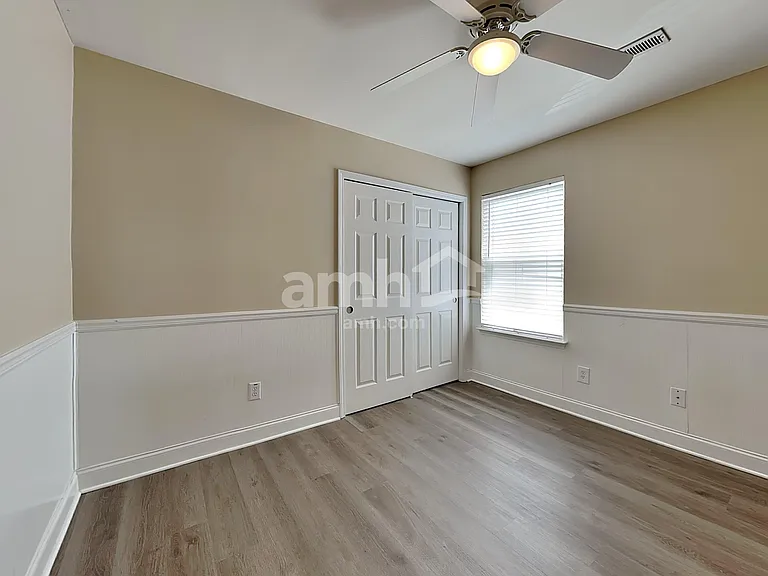 126 Diploma Dr — Photo 14