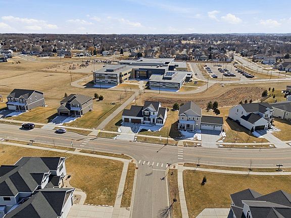 2nd image of 1543 North Thompson Road