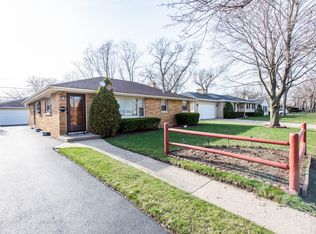 2448 Walnut St, Waukegan, IL 60087