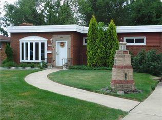 365 June Dr, Pittsburgh, PA 15236