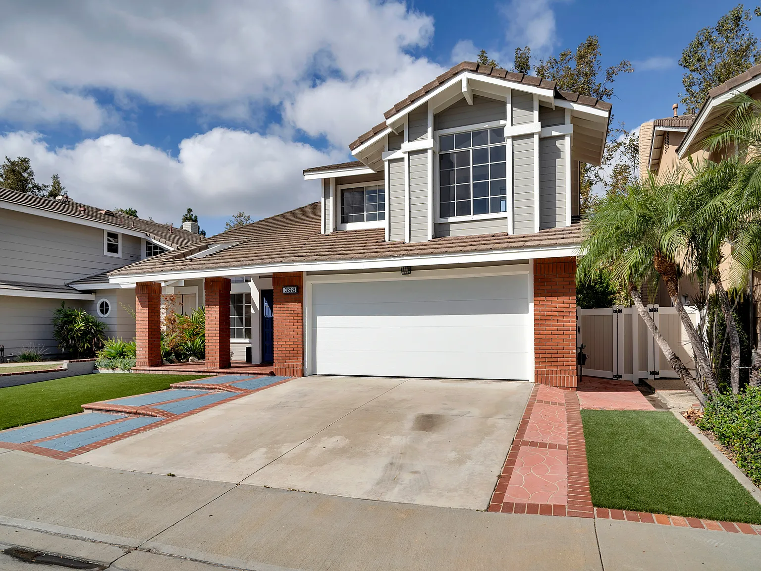 4 bed, 2.5 bath, 1987 sqft, $5,500 — Photo 2