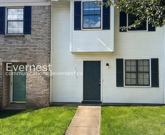 2163 Cheshire Dr — Photo 1