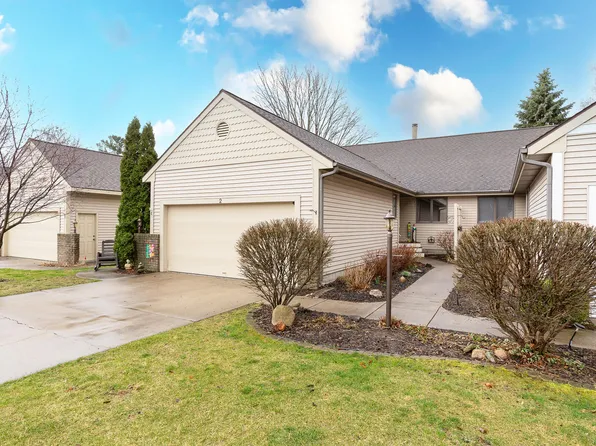 2 Summit Park Dr, Spring Lake, MI 49456