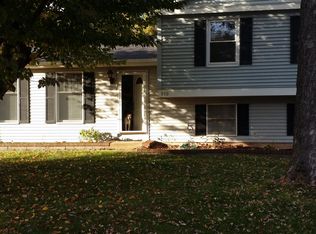 910 Birch St NE, Leesburg, VA 20176