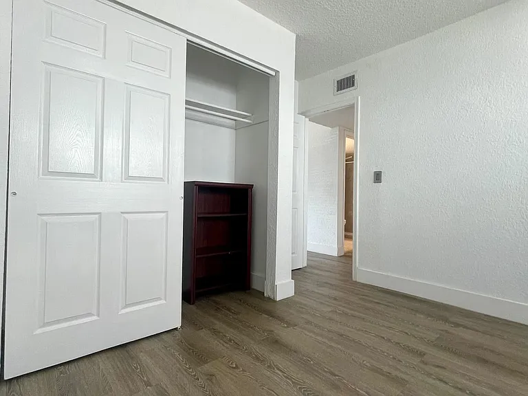 651 NW 42nd Ct #118 — Photo 28