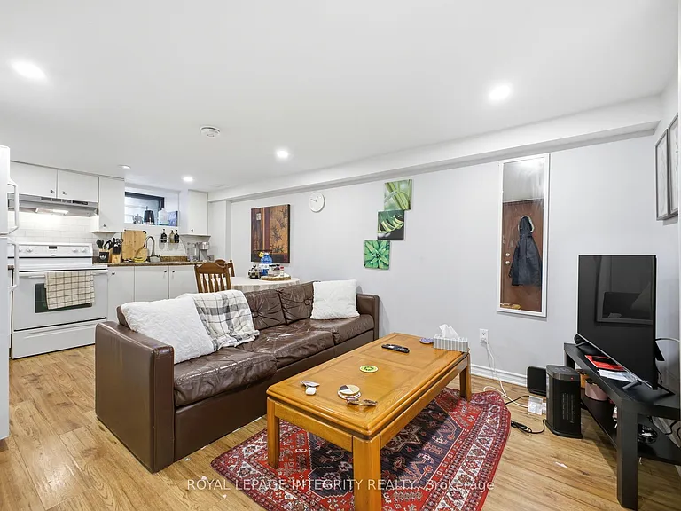172 Cobourg St #B — Photo 1