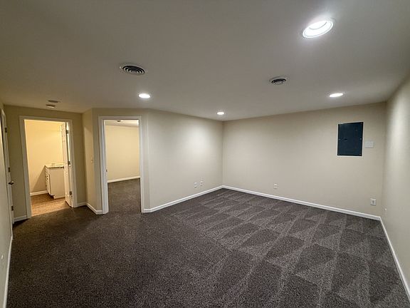 5th image of 4276 Estate Dr S