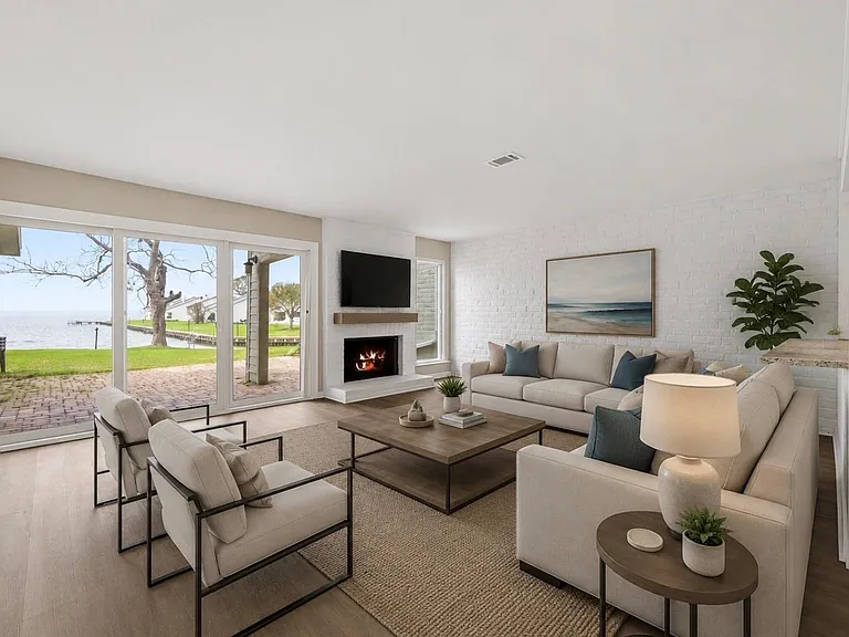 100 Edgewater Dr #32 — Photo 4