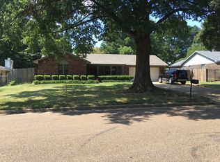 8303 Farmington Dr, Southaven, MS 38671