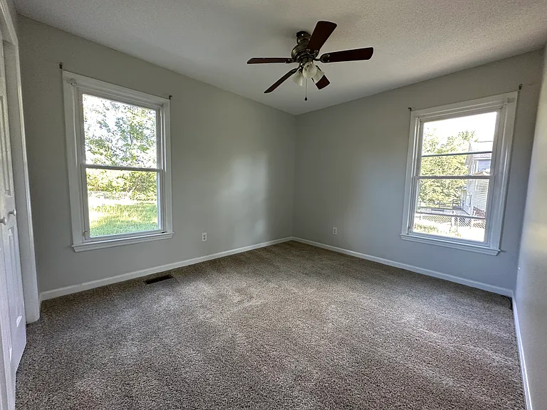 145 Stoney Hill Ln — Photo 16