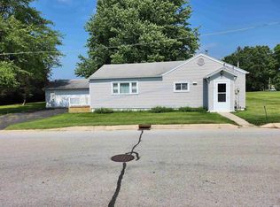 118 W Orange St, Cromwell, IN 46732