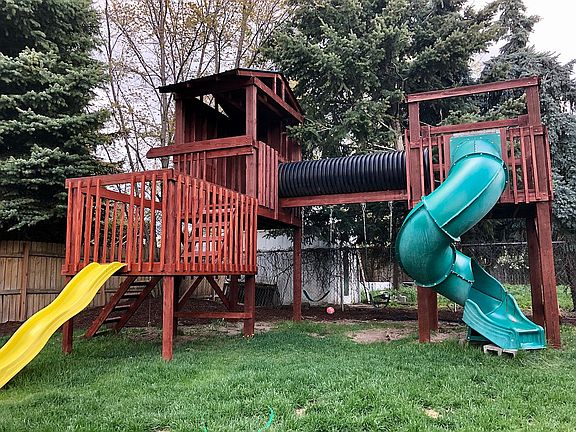 4th image of 3423 E Pineglen Ave