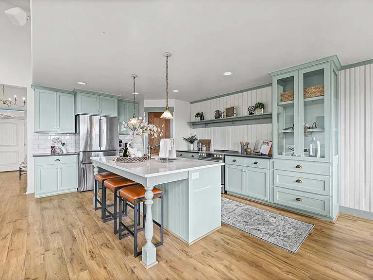 2098 E Elkhorn Rd — Photo 13