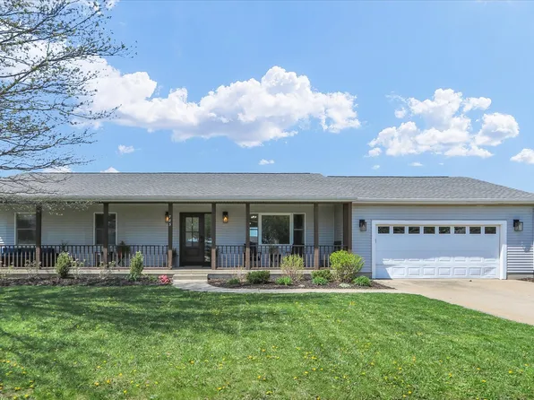 703 Northridge Dr, Mahomet, IL 61853