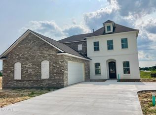 111 Candy Cane Ln, Youngsville, LA 70592