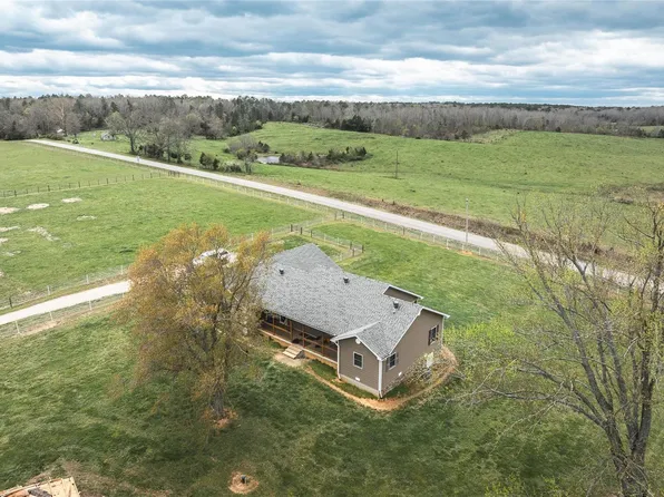 12153 State Route Y, Winona, MO 65438