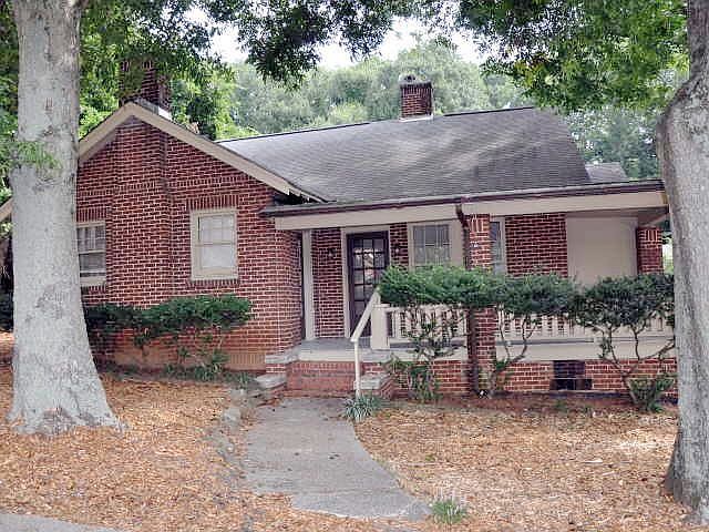 1st image of 618 Bradford St NW