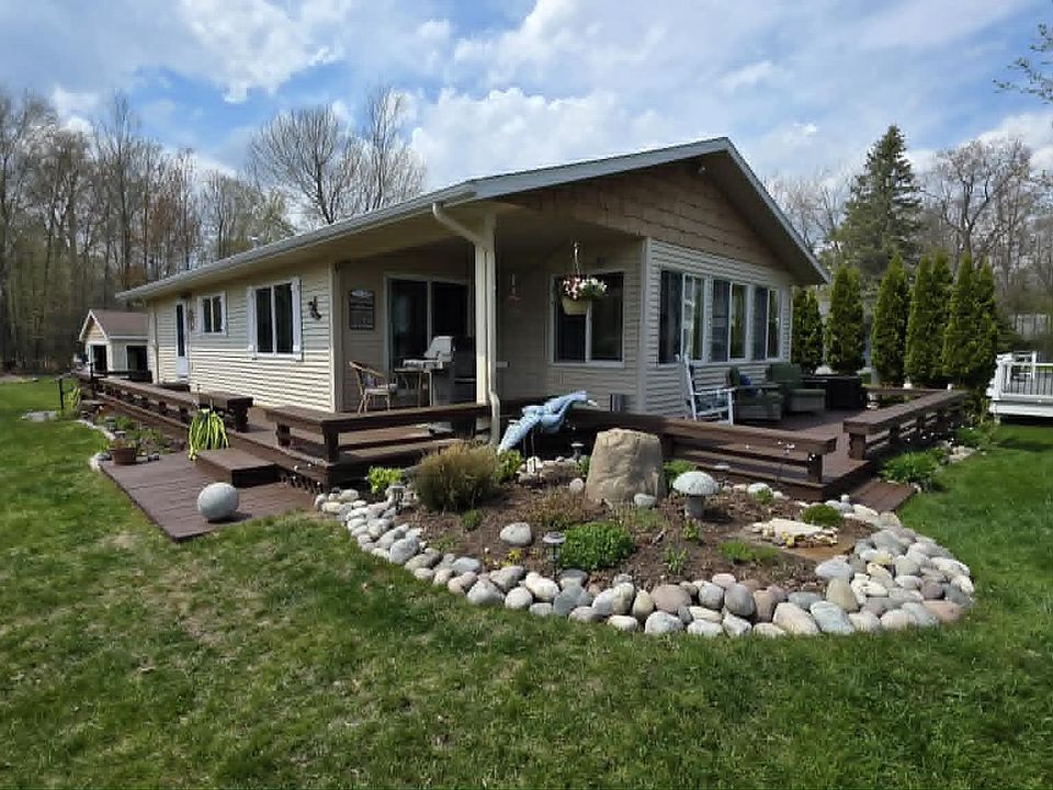 1st image of 4959 W Cedar Lake Rd