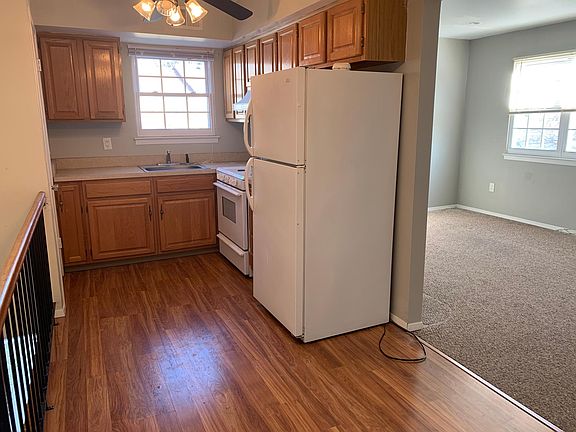 3rd image of 11 Revere Ln