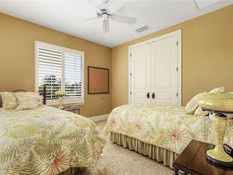 540 Snell Ct — Photo 12