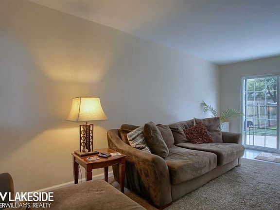 5th image of 8694 Lozen Dr