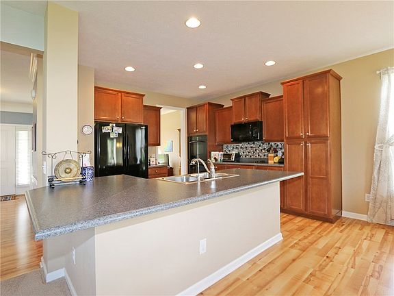 5th image of 5373 Indermuhle Ln