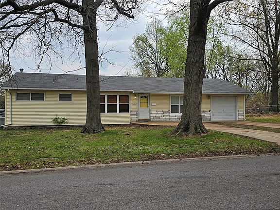 2nd image of 10152 Dellridge Ln
