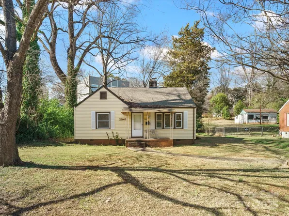 2046 Revolution Park Dr, Charlotte, NC 28208