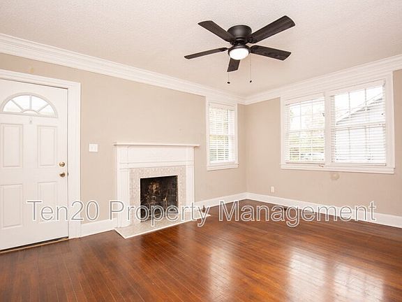 2nd image of 3909 Crestview Dr