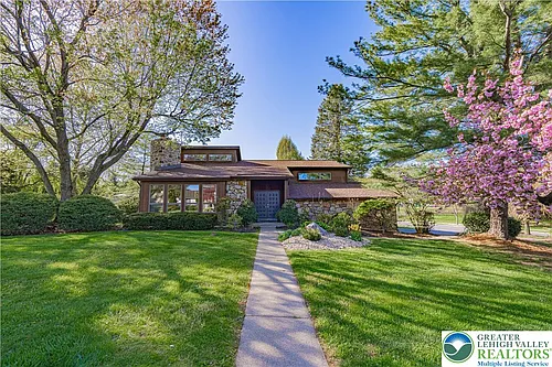 3705 Vale View Dr S Photo 1